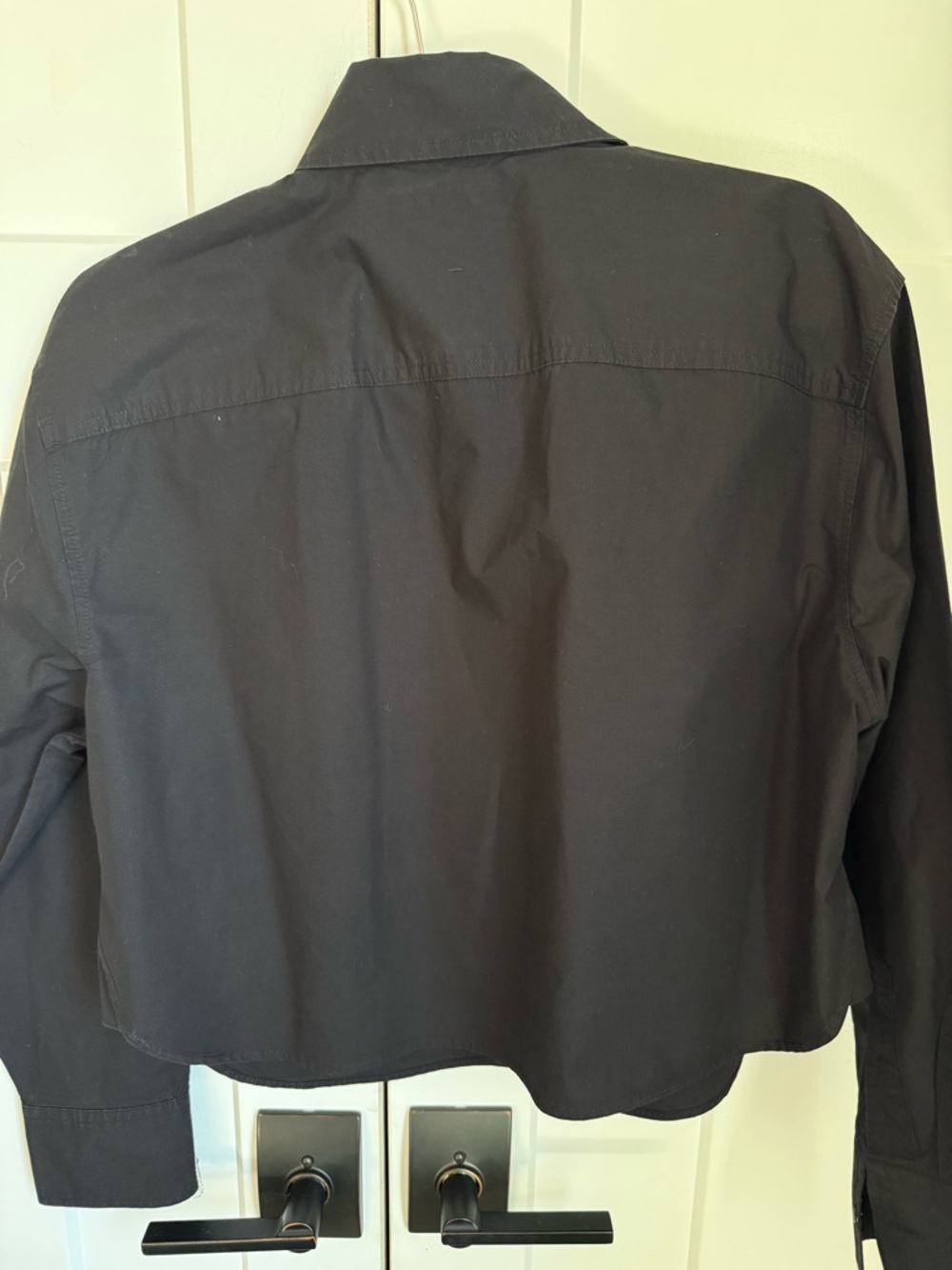 Like new Banana Republic Boxy Cotton Poplin Shirt in black. Size S. - Picture 4 of 6